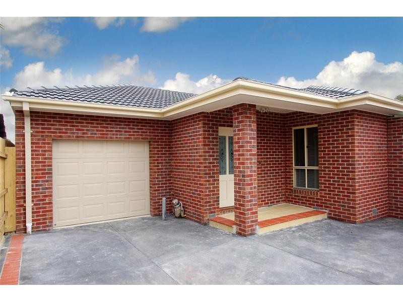 2/3 Eden Avenue, Watsonia VIC 3087