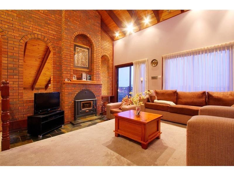 16 Medora Avenue, Bundoora VIC 3083