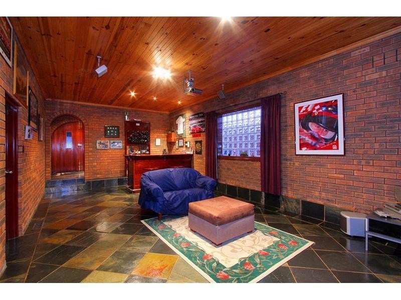 16 Medora Avenue, Bundoora VIC 3083