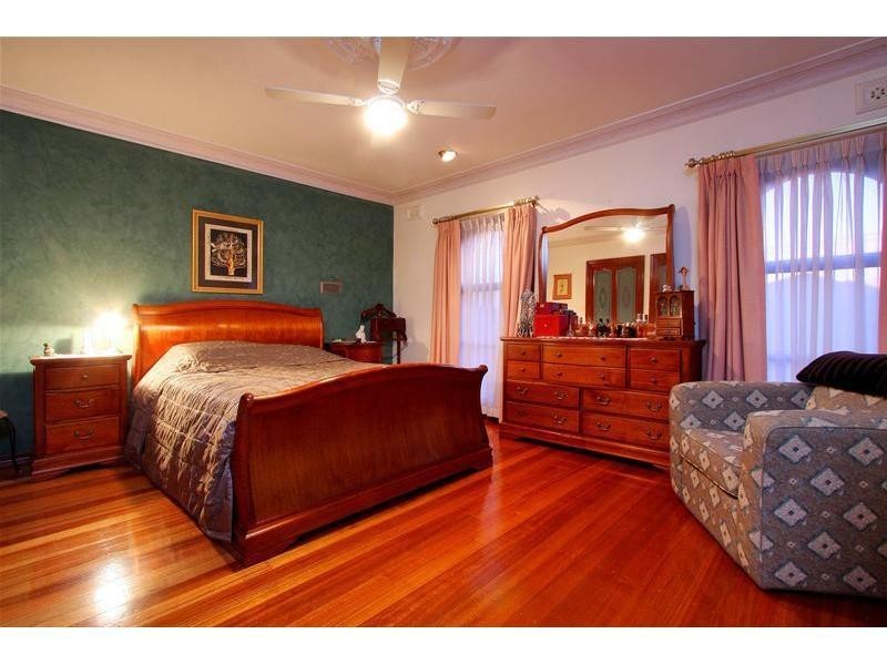 16 Medora Avenue, Bundoora VIC 3083