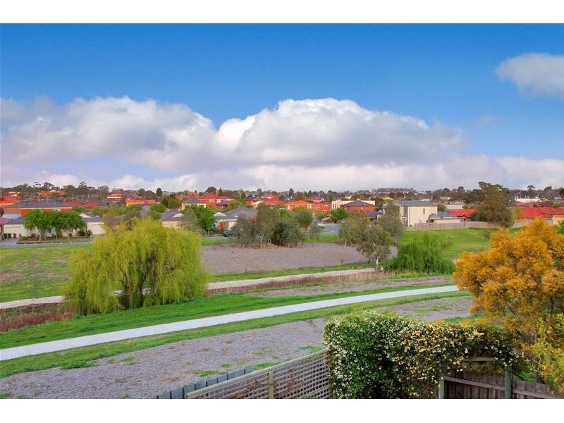 16 Medora Avenue, Bundoora VIC 3083