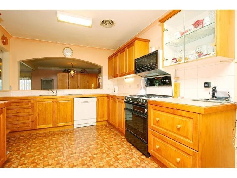 32 Cameron Parade, Bundoora VIC 3083