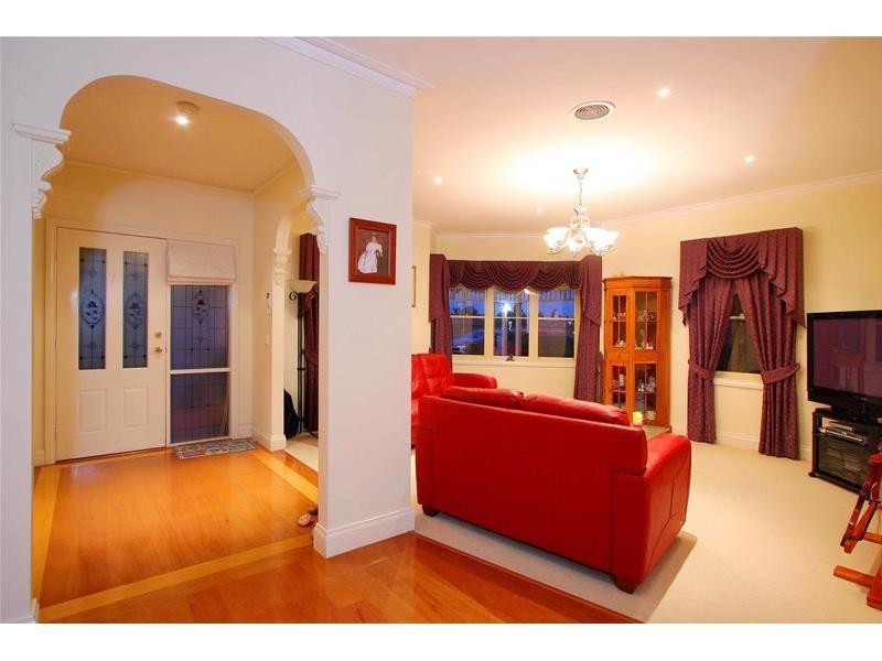 271 McKimmies Road, Bundoora VIC 3083