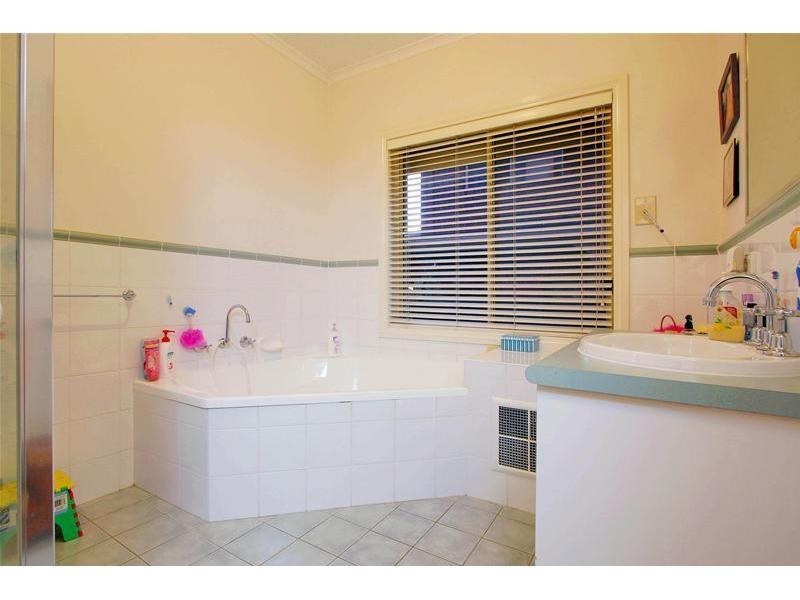 271 McKimmies Road, Bundoora VIC 3083