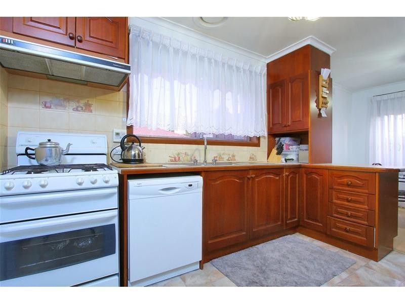 70 Dumbarton Street, Reservoir VIC 3073