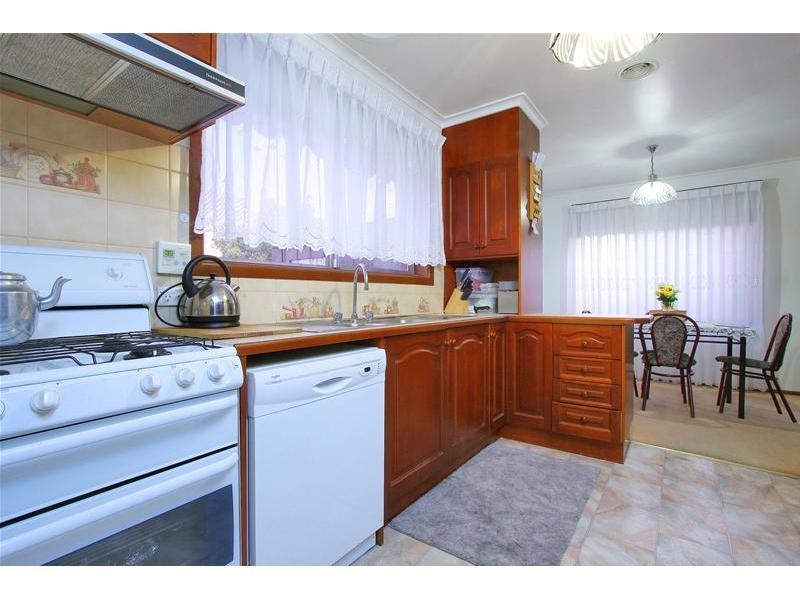 70 Dumbarton Street, Reservoir VIC 3073