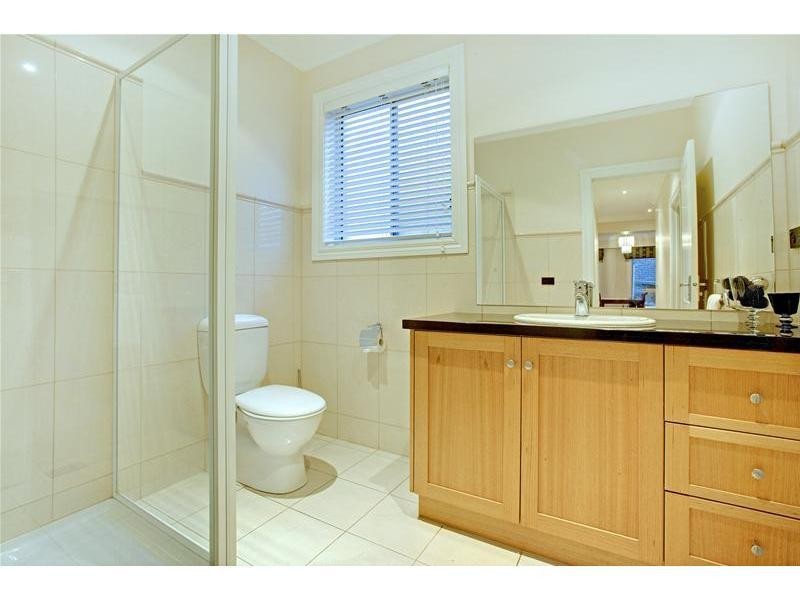 11 Skyline Drive, South Morang VIC 3752