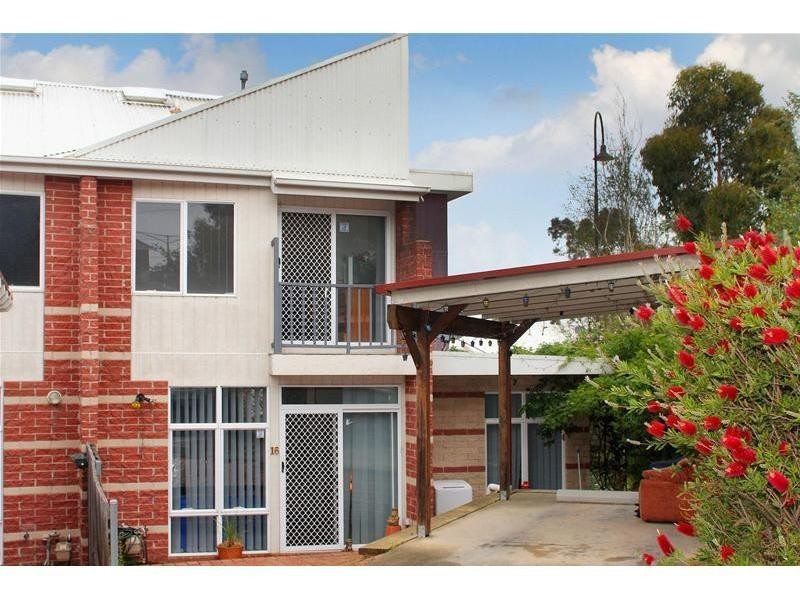 16/70 Grange Boulevard, Bundoora VIC 3083