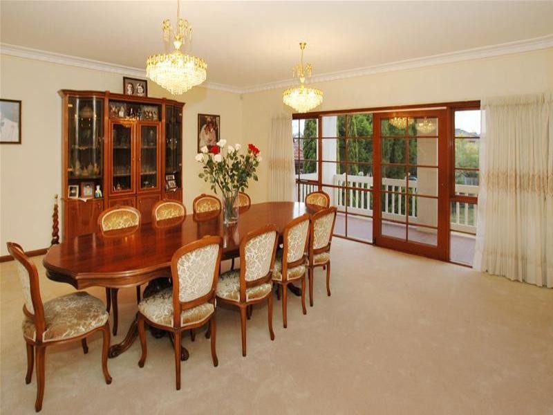 18 Binnak Drive, Watsonia North VIC 3087