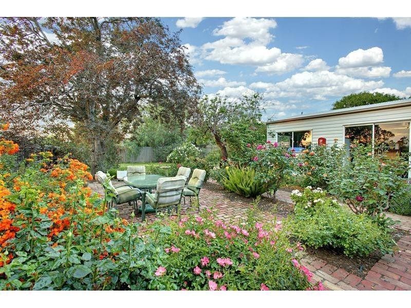 49 St Andrews Avenue, Rosanna VIC 3084