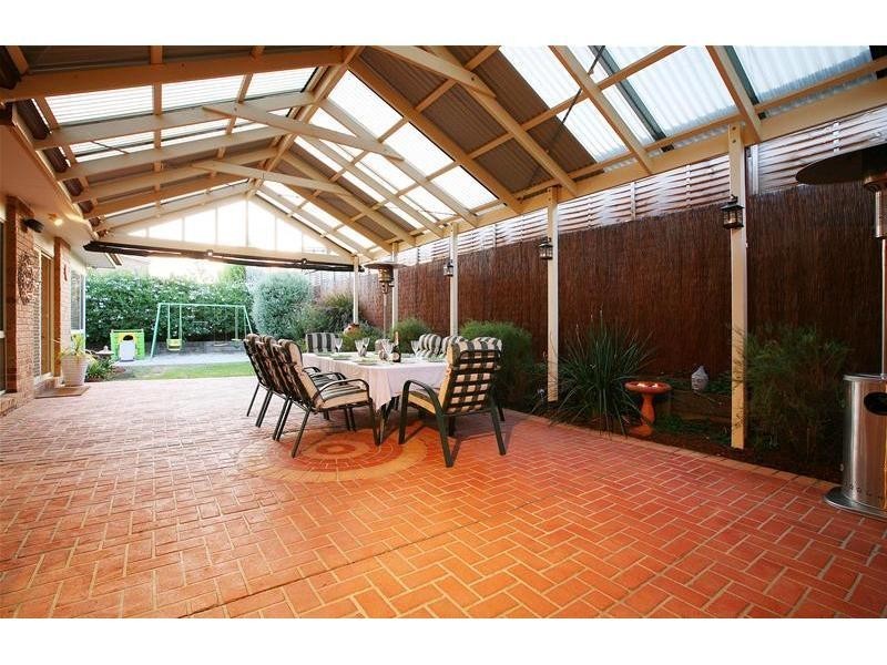 54 Wagstaff Drive, Mill Park VIC 3082