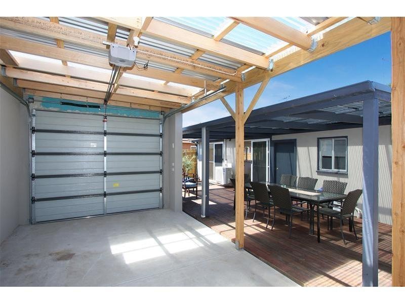 106 McMahon Road, Reservoir VIC 3073