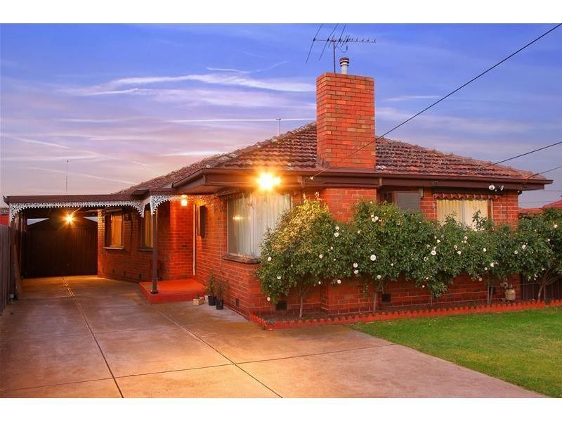 70 Dumbarton Street, Reservoir VIC 3073