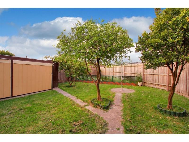 70 Dumbarton Street, Reservoir VIC 3073