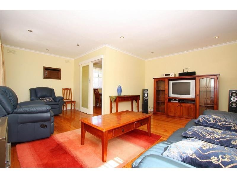 6 Julie Street, Bundoora VIC 3083