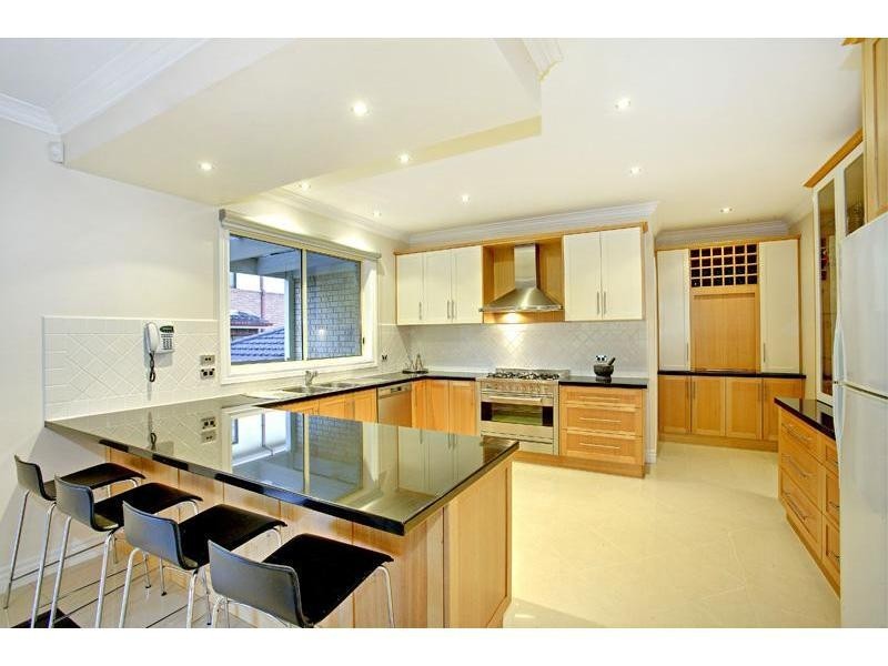 11 Skyline Drive, South Morang VIC 3752