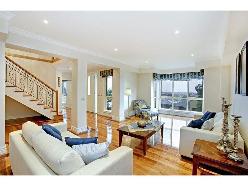 11 Skyline Drive, South Morang VIC 3752