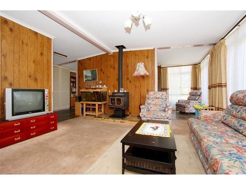 19 Scott Grove, Kingsbury VIC 3083