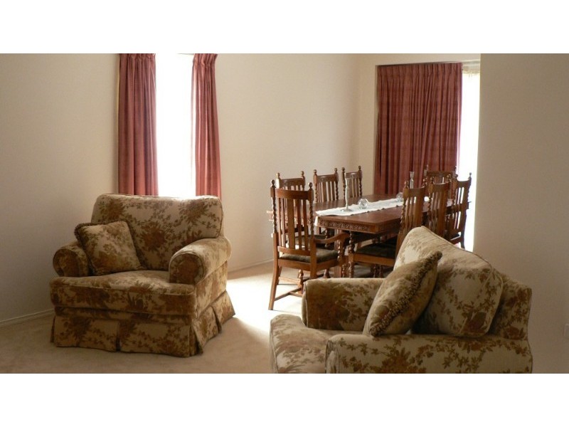 28 Ironbark Drive, Bundoora VIC 3083