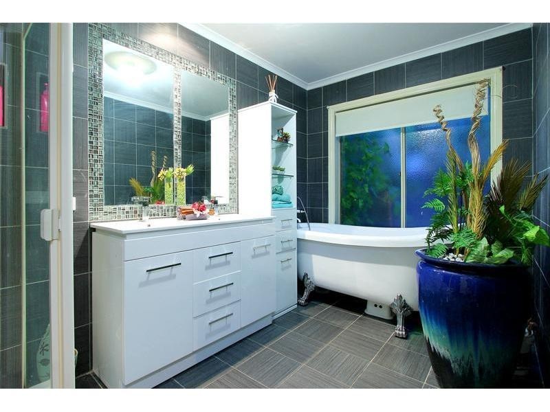 12 Buttercup Grove, Bundoora VIC 3083