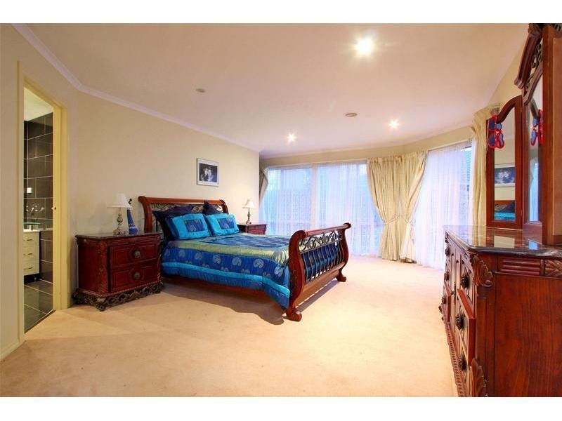 12 Buttercup Grove, Bundoora VIC 3083