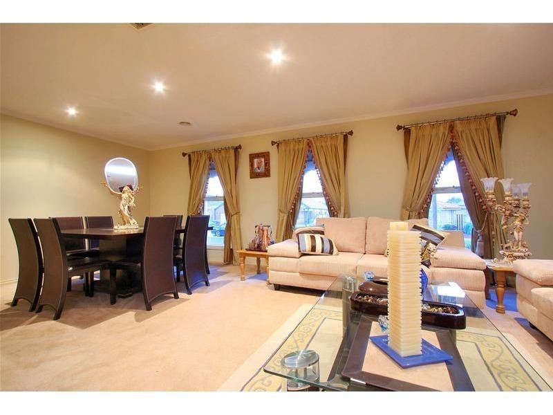 12 Buttercup Grove, Bundoora VIC 3083