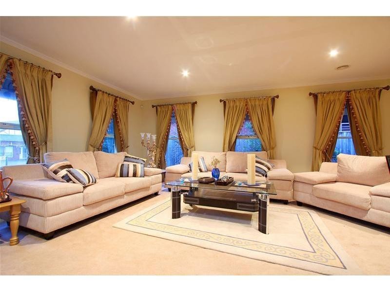 12 Buttercup Grove, Bundoora VIC 3083