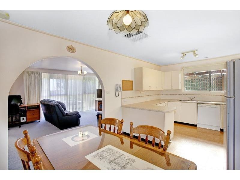 21 Moreton Crescent, Bundoora VIC 3083