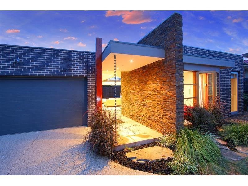 2/279 Nell Street West, Watsonia VIC 3087