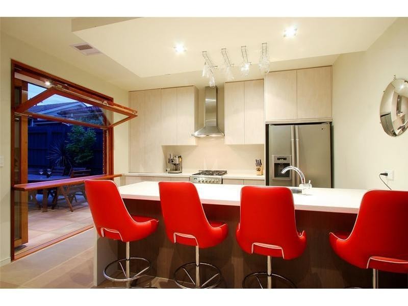 2/279 Nell Street West, Watsonia VIC 3087