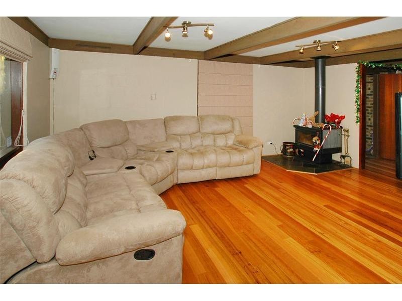 8 Cabernet Crescent, Bundoora VIC 3083