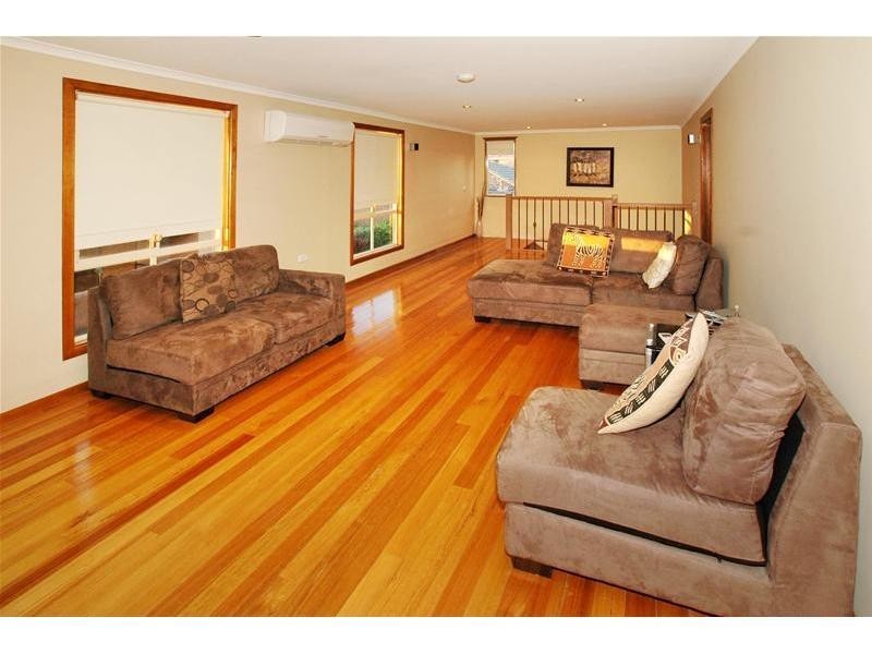 8 Cabernet Crescent, Bundoora VIC 3083