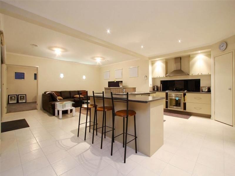 15 Scarlet Drive, Bundoora VIC 3083