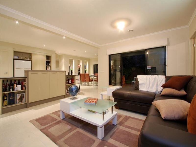 15 Scarlet Drive, Bundoora VIC 3083