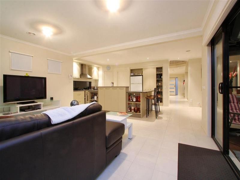 15 Scarlet Drive, Bundoora VIC 3083