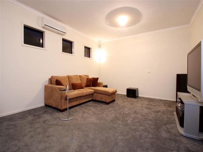 15 Scarlet Drive, Bundoora VIC 3083