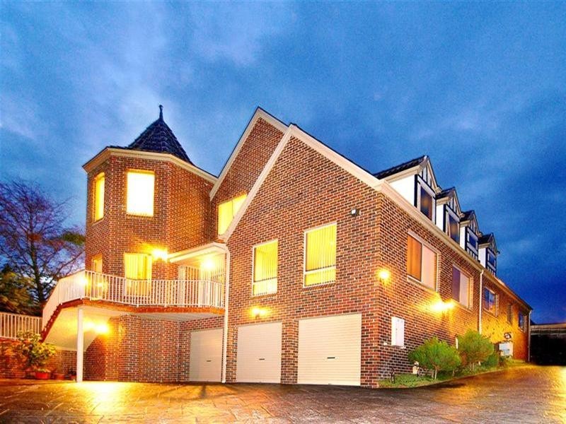 69 Telopea Crescent, Mill Park VIC 3082
