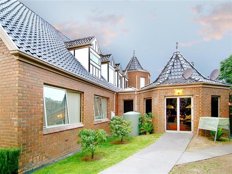 69 Telopea Crescent, Mill Park VIC 3082