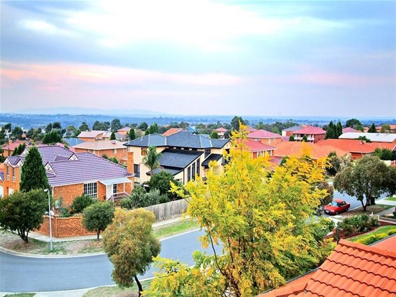 69 Telopea Crescent, Mill Park VIC 3082
