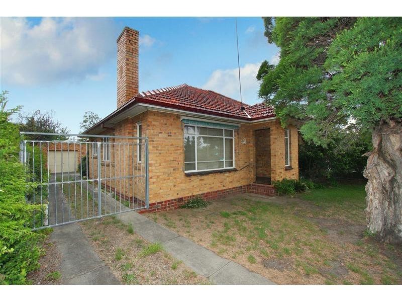 42 Waiora Road, Rosanna VIC 3084