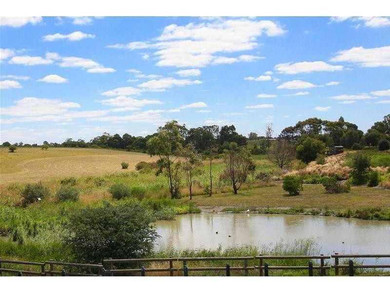 8 Blau Street, Bundoora VIC 3083