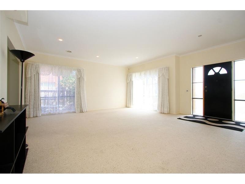 8 Blau Street, Bundoora VIC 3083