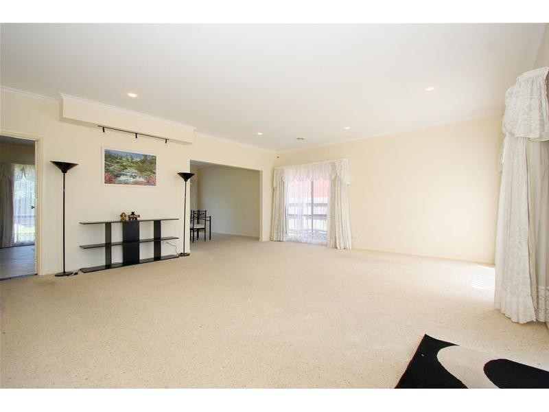 8 Blau Street, Bundoora VIC 3083