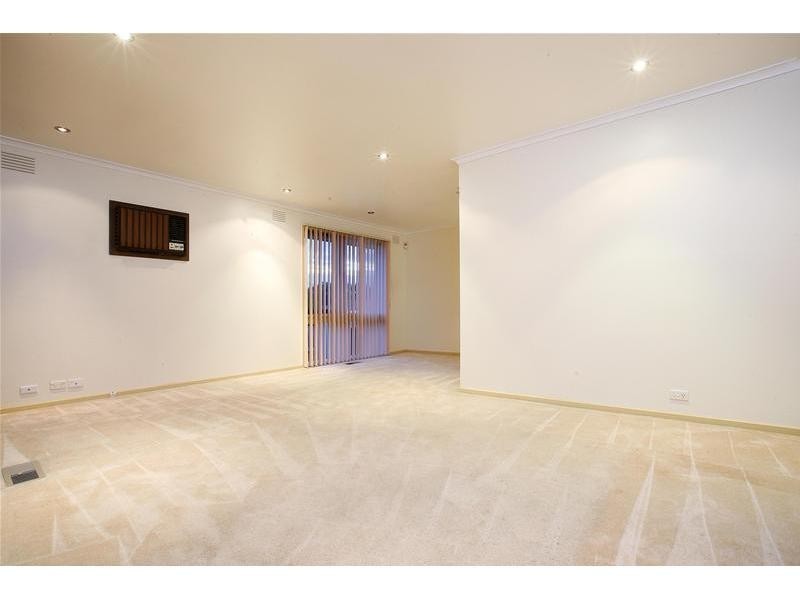 16 Japonica Street, Bundoora VIC 3083