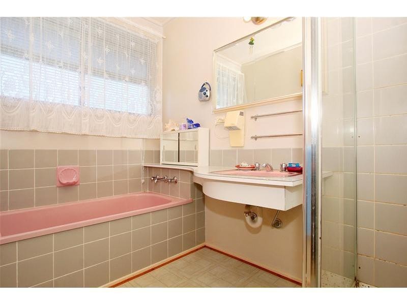 4 Athol Avenue, Bundoora VIC 3083