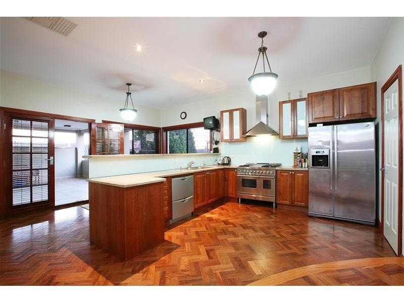 119 Telopea Crescent, Mill Park VIC 3082