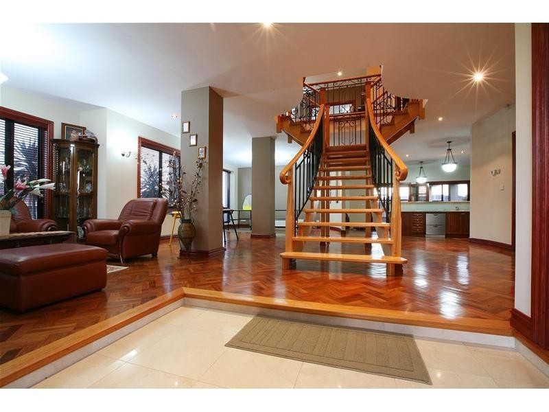 119 Telopea Crescent, Mill Park VIC 3082