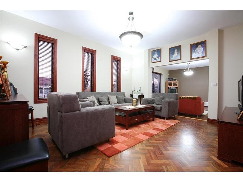 119 Telopea Crescent, Mill Park VIC 3082