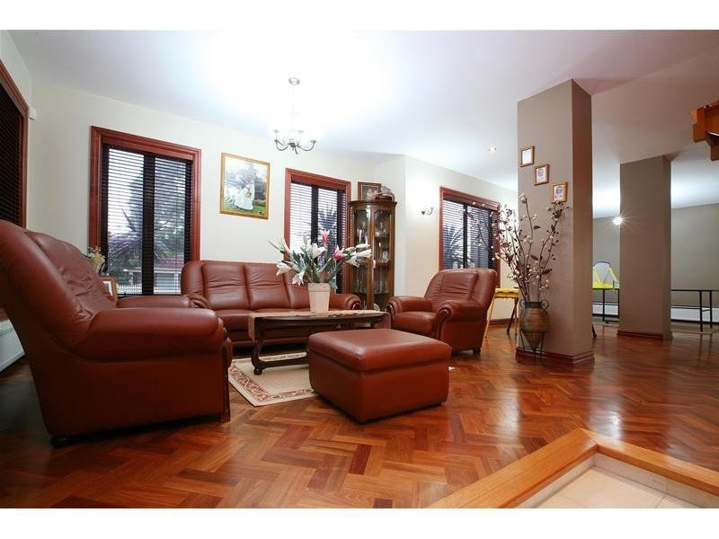 119 Telopea Crescent, Mill Park VIC 3082