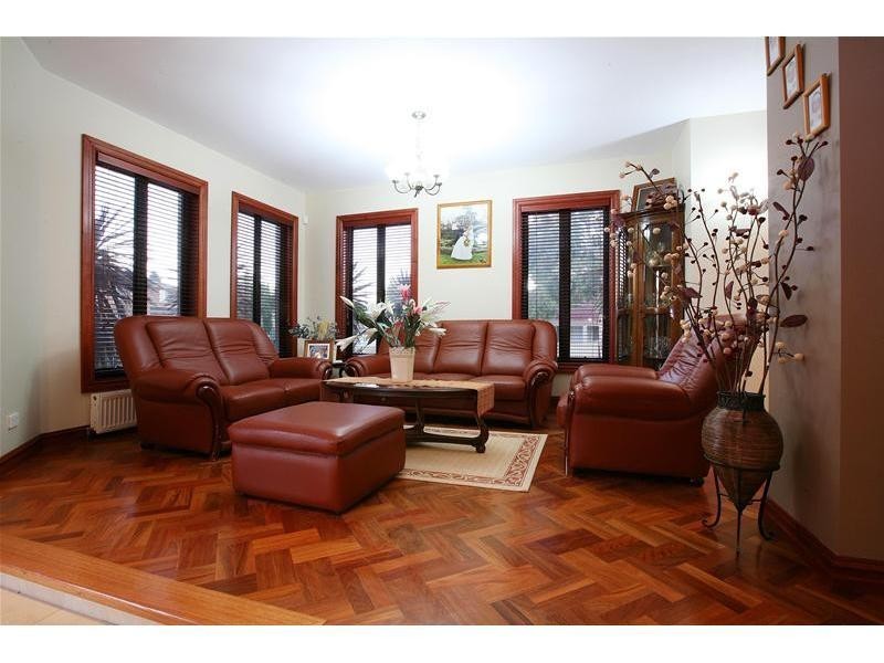 119 Telopea Crescent, Mill Park VIC 3082